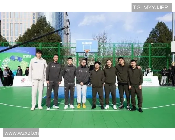 球队主持人杨瀚森与姚明的独特之处及其在篮球场上的不同表现分析